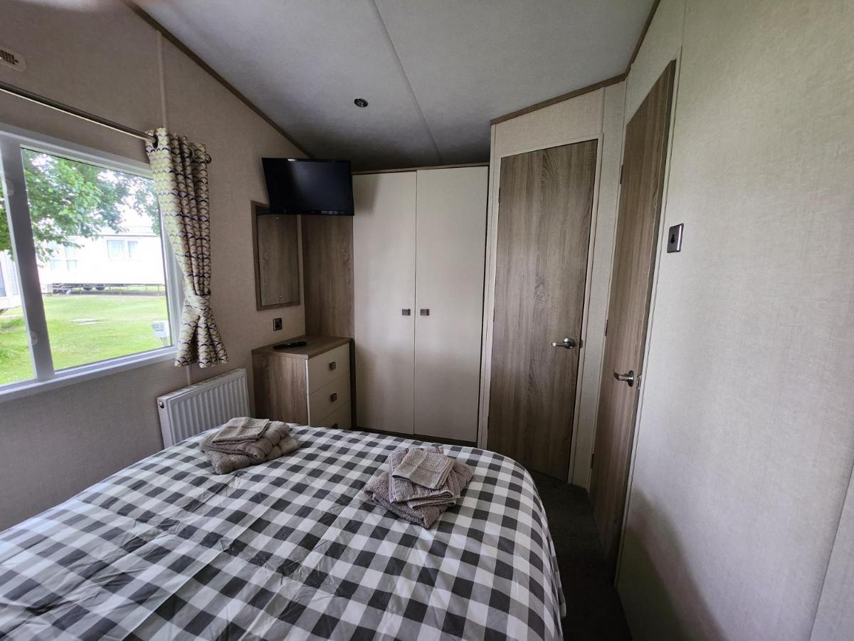 D & A Short Breaks - St Margarets Bay, Dover Hotel เซนต์มาร์กาเร็ตส์ แอท คลิฟฟ์ ภายนอก รูปภาพ