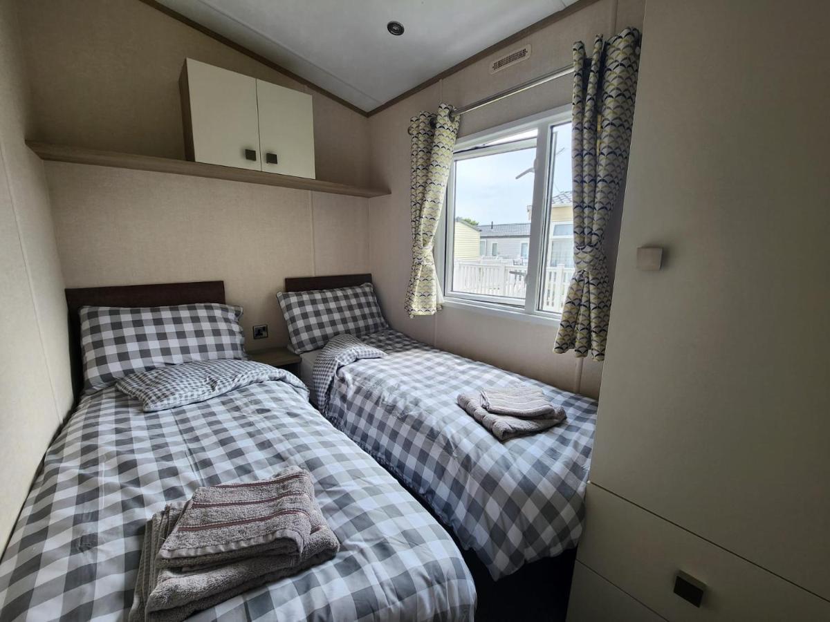 D & A Short Breaks - St Margarets Bay, Dover Hotel เซนต์มาร์กาเร็ตส์ แอท คลิฟฟ์ ภายนอก รูปภาพ